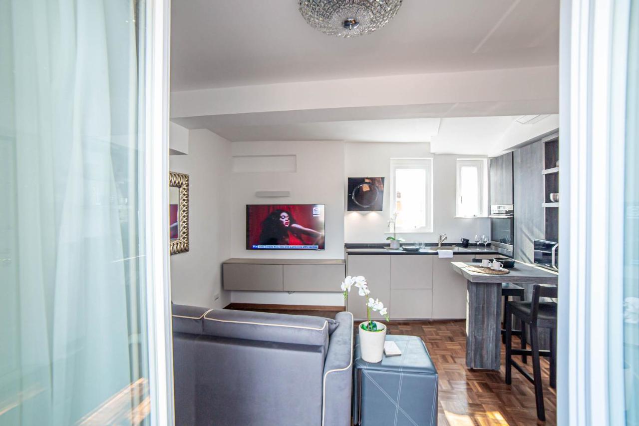 Luxury Top Floor In Trastevere โรม ภายนอก รูปภาพ